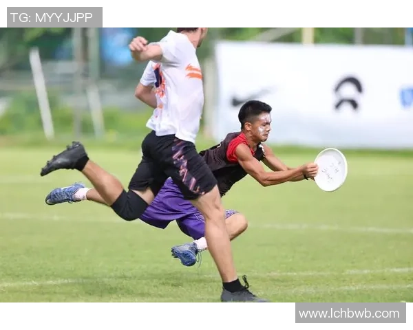 上海飞盘队在极限运动会中以90分稳居积分榜首位