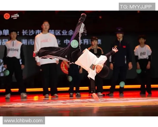 街舞战术解析武汉街舞队如何运用包夹体系提升团队协作与竞技水平