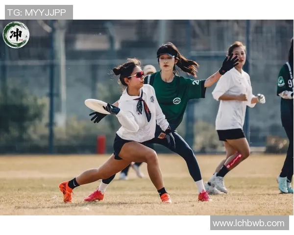 飞盘的轨迹:广州飞盘队成长历程的真实见证与回顾 飞盘的轨迹:广州飞盘队成长历程的真实见证与回顾