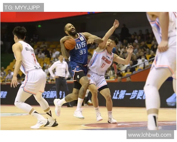 山东高速男篮迎战福建SBS争夺季后赛席位的关键战役即将上演 山东高速男篮迎战福建SBS争夺季后赛席位的关键战役即将上演